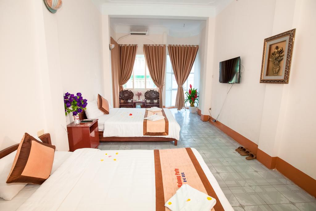 Halong Party Hostel Халонг Экстерьер фото
