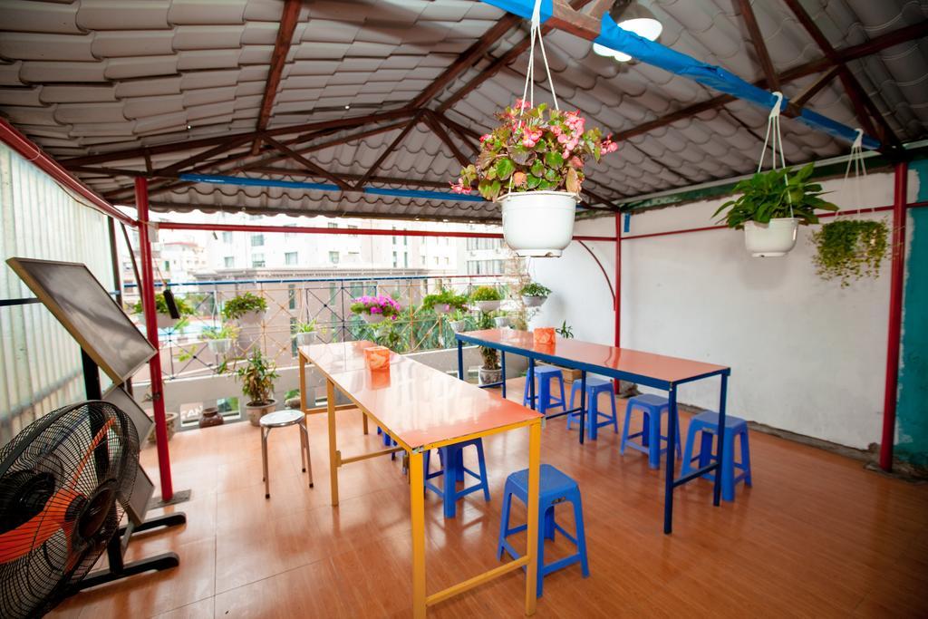 Halong Party Hostel Халонг Экстерьер фото